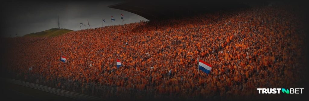 300,000 fans fill Circuit Zandoort