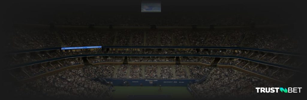 Tennis Stadium filled